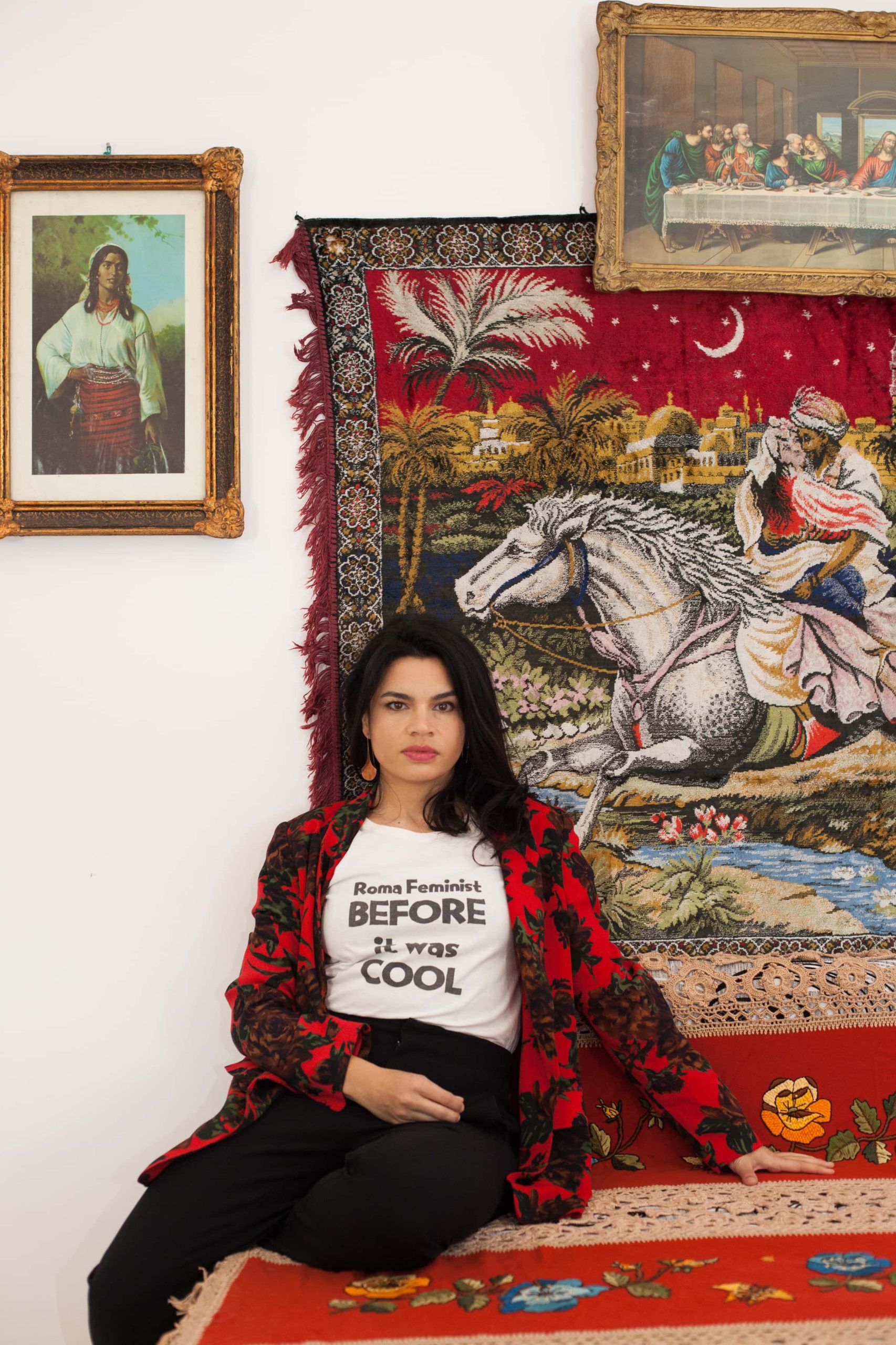 Artist and actress Alina Șerban next to „The Abduction from the Seraglio”, installation work by artist Eugen Raportoru, 2022, courtesy of Ilina Schileru